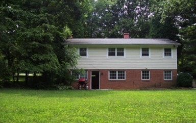Building Photo - 731 Miller Ave