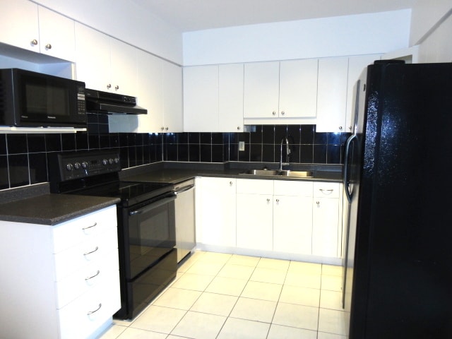 Building Photo - 327 Wolverleigh Blvd