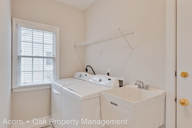 Building Photo - 4 br, 3.5 bath House - 11734 Broadfield Ct