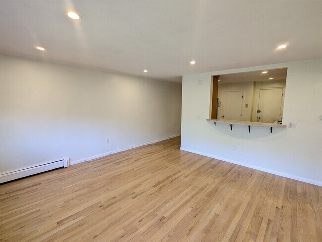 Building Photo - 15 Walbridge St