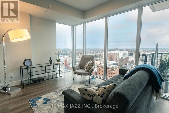 Building Photo - 80 Bond St E