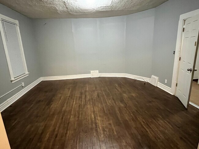 Estudio - 719 3rd St SW