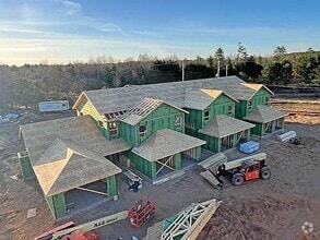 Building Photo - Woods Hollow