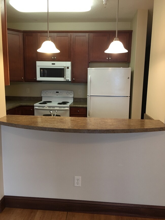 Kitchen - 923 Iowa Ave