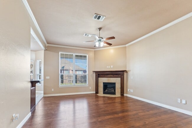 Building Photo - 2809 SW 92nd Ct