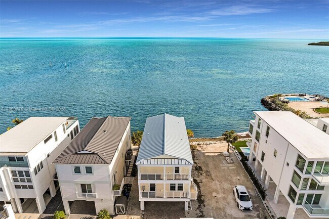 Foto del edificio - 94825 Overseas Hwy