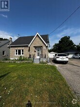 Building Photo - 315 Ottawa St S