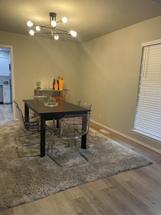 Foto del edificio - 4105 Timberlane