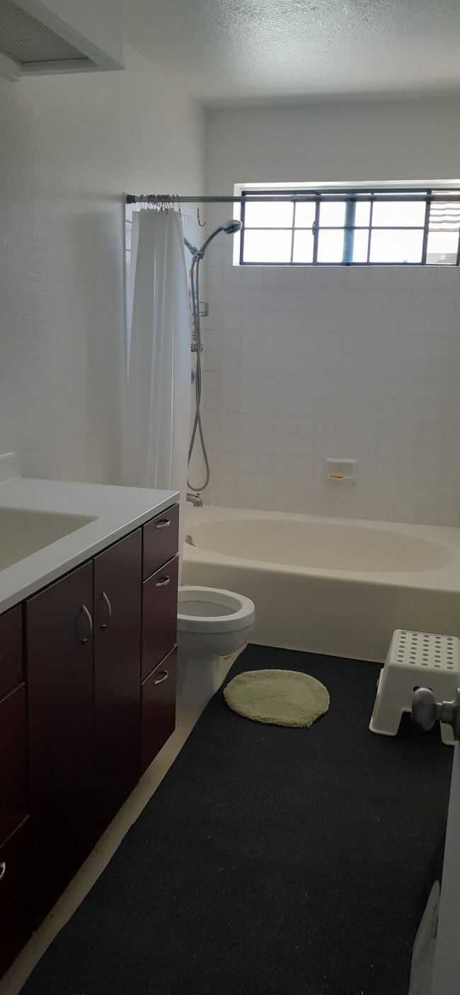 Building Photo - 6886 Chantel Ct