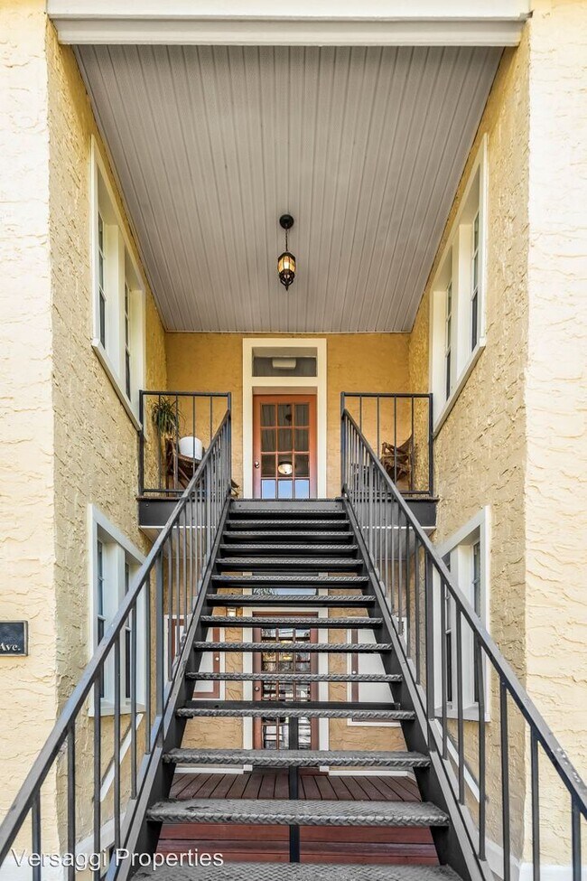 Building Photo - 513 S Albany Ave