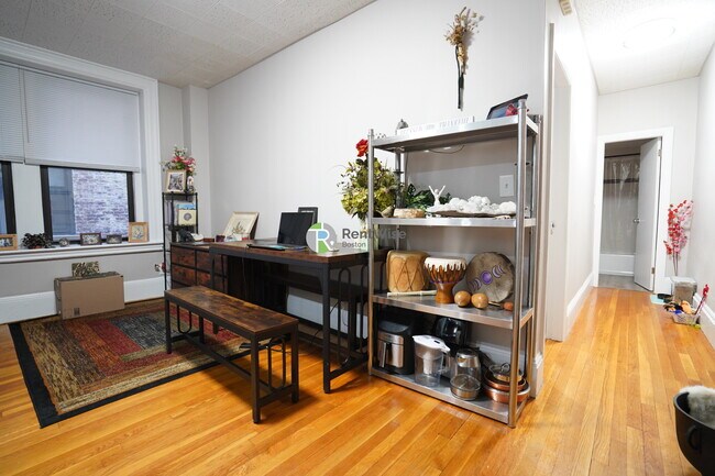 Foto del edificio - 1455 Beacon St