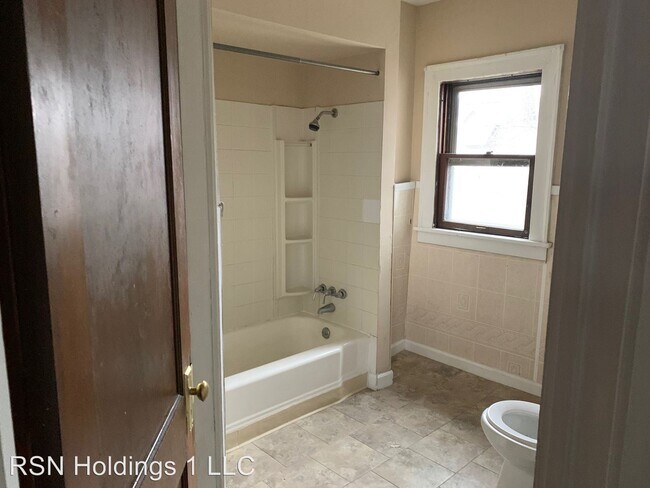Foto del edificio - 4 br, 1 bath House - 15235 Lake Shore Blvd