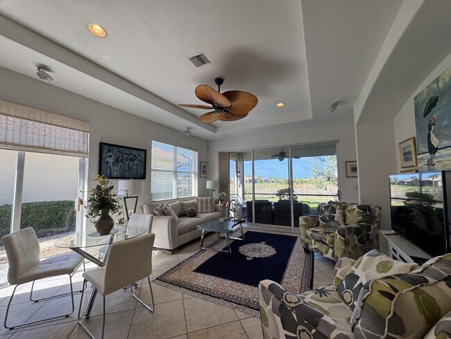 Foto del edificio - 462 Montelluna Dr