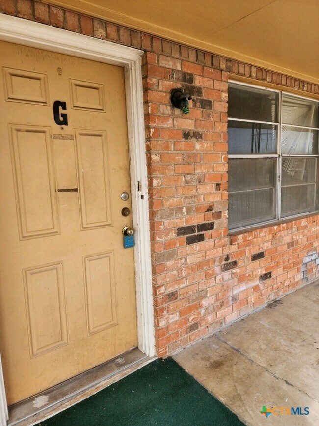 Building Photo - 309 Sunset Ln