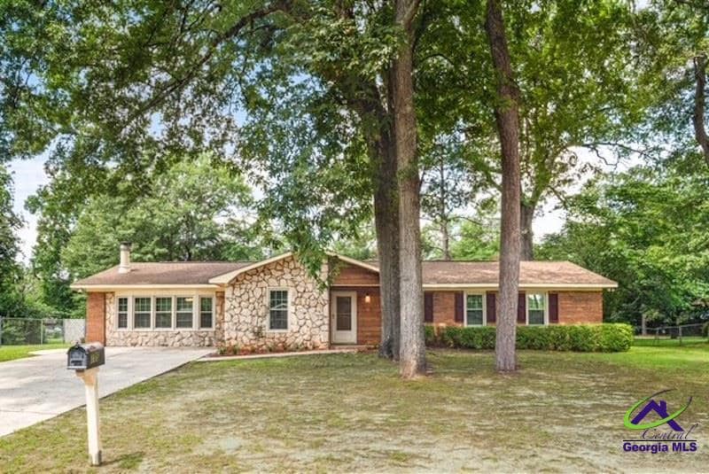 Primary Photo - 105 Meriwood Dr