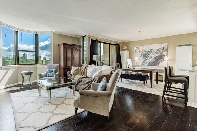 Building Photo - 651 Bering Dr