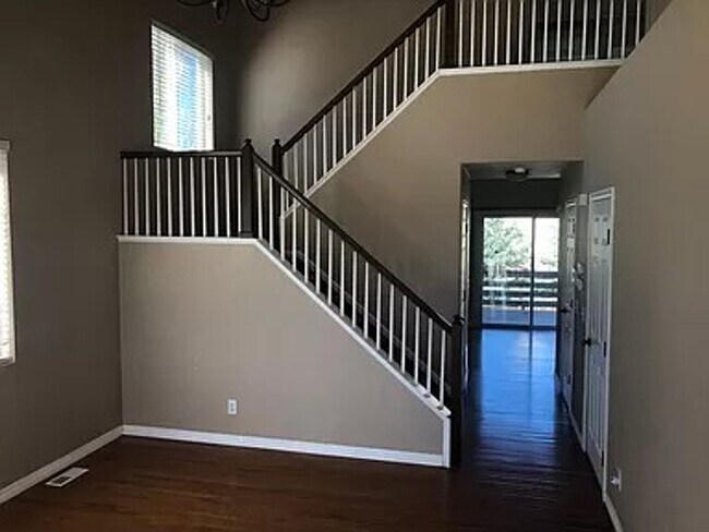 Foto del edificio - 2280 Pinyon Jay Dr