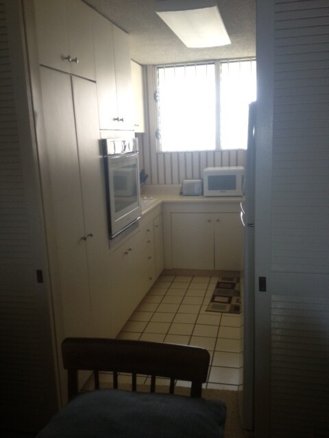 KITCHEN - 469 Ena Rd