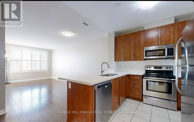 Building Photo - 7400 Markham Rd