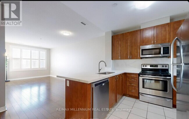 Photo du bâtiment - 7400 Markham Rd