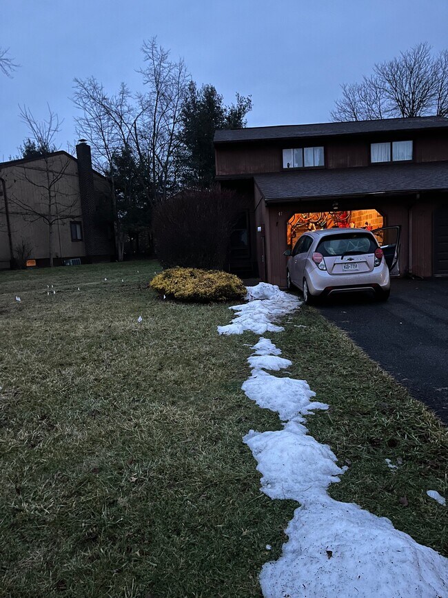 Foto del edificio - 47 Carol Ct