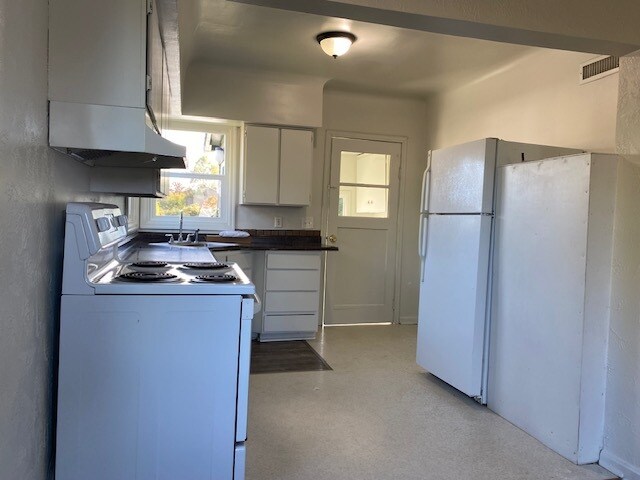 Foto del edificio - 3180 Brown Rd NE