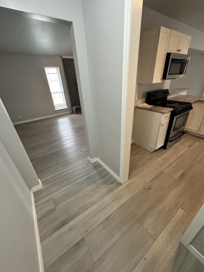 Foto del edificio - 1100 SW 81st St