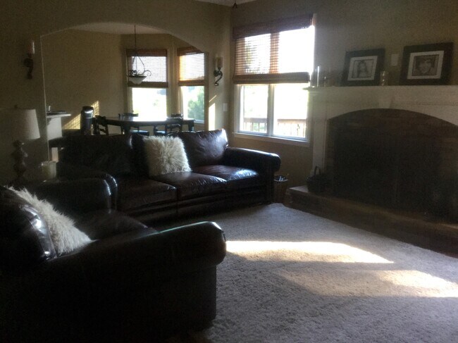 Building Photo - 69 Timber Hollow Ct