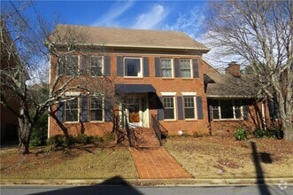 Building Photo - 3165 Henderson Walk