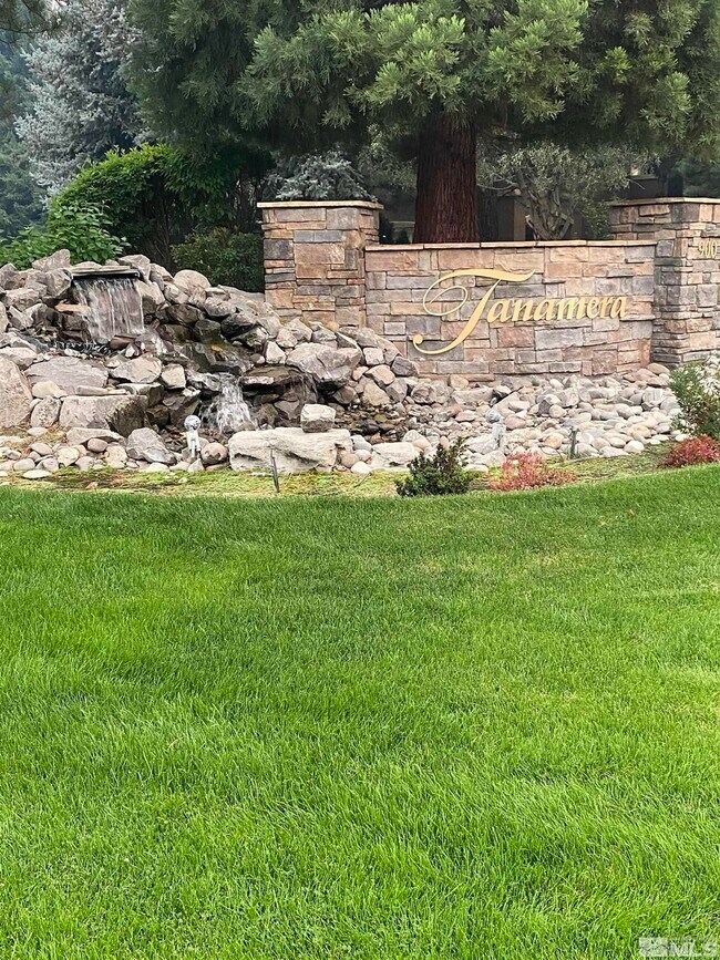Foto del edificio - 900 S Meadows Pky
