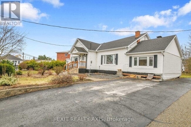 Photo du bâtiment - 44 Main St