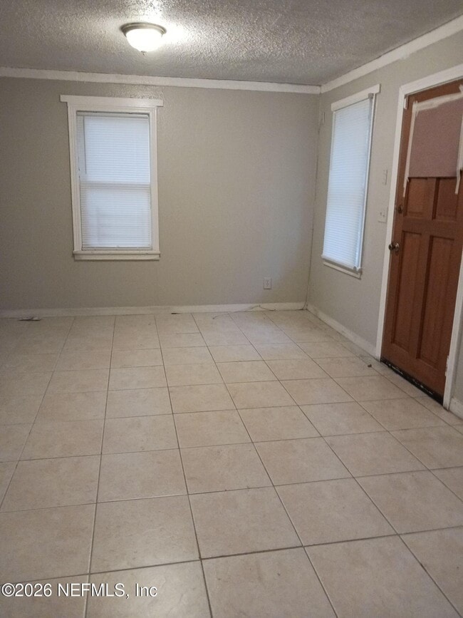 Building Photo - 1037 Detroit St