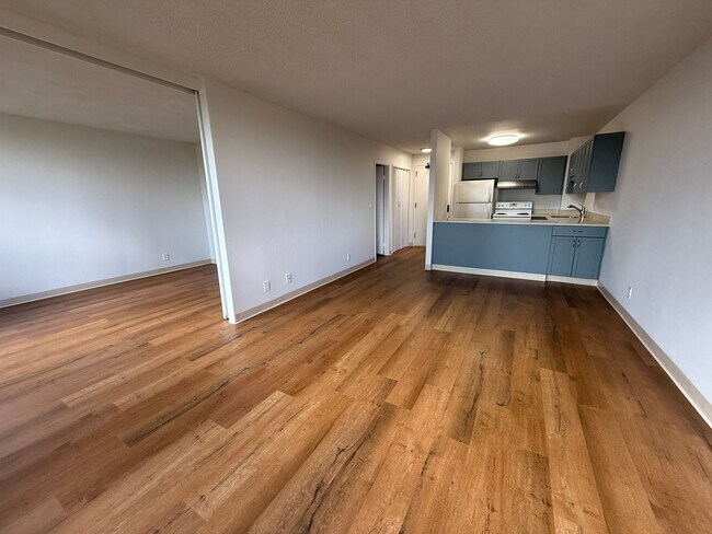 Foto del edificio - Kukui Plaza Ewa Tower 1 bedroom 1 bath with 1 parking available now