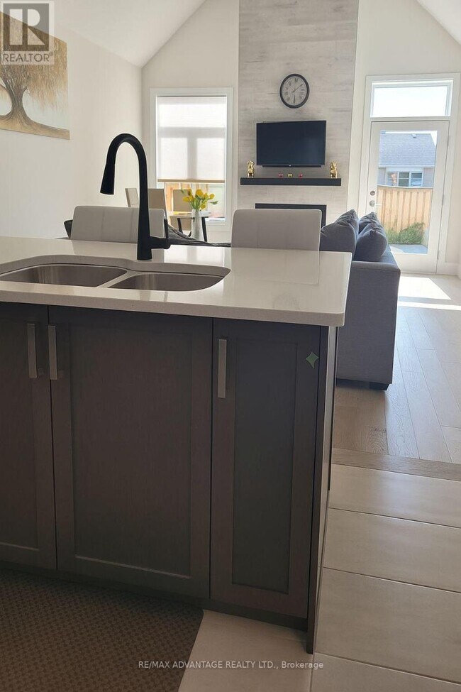 Building Photo - 63 Compass Trail