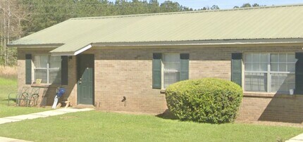 Building Photo - 598 Hartley St