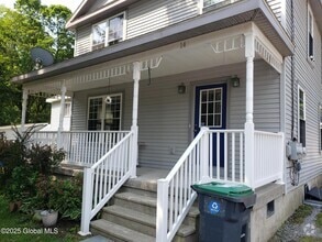 Building Photo - 14 Marion Ave