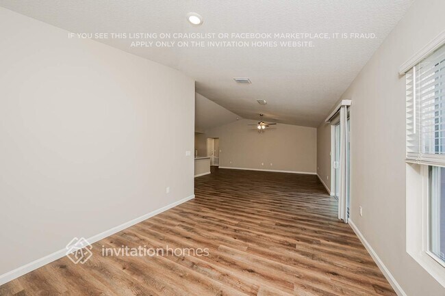 Foto del edificio - 807 SW California Blvd