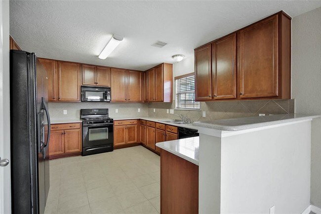 Building Photo - 2614 Skyview Crest Ct