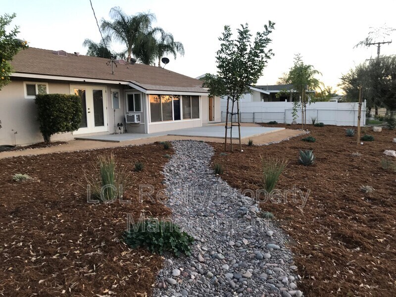 Foto principal - 28871 Bradley Rd