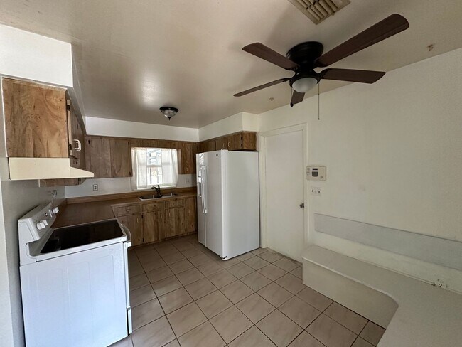 Foto del edificio - Charming 3 bedroom home with private pool ...