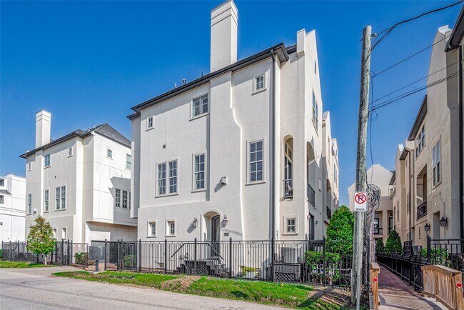 Foto del edificio - 2524 Sherwin St