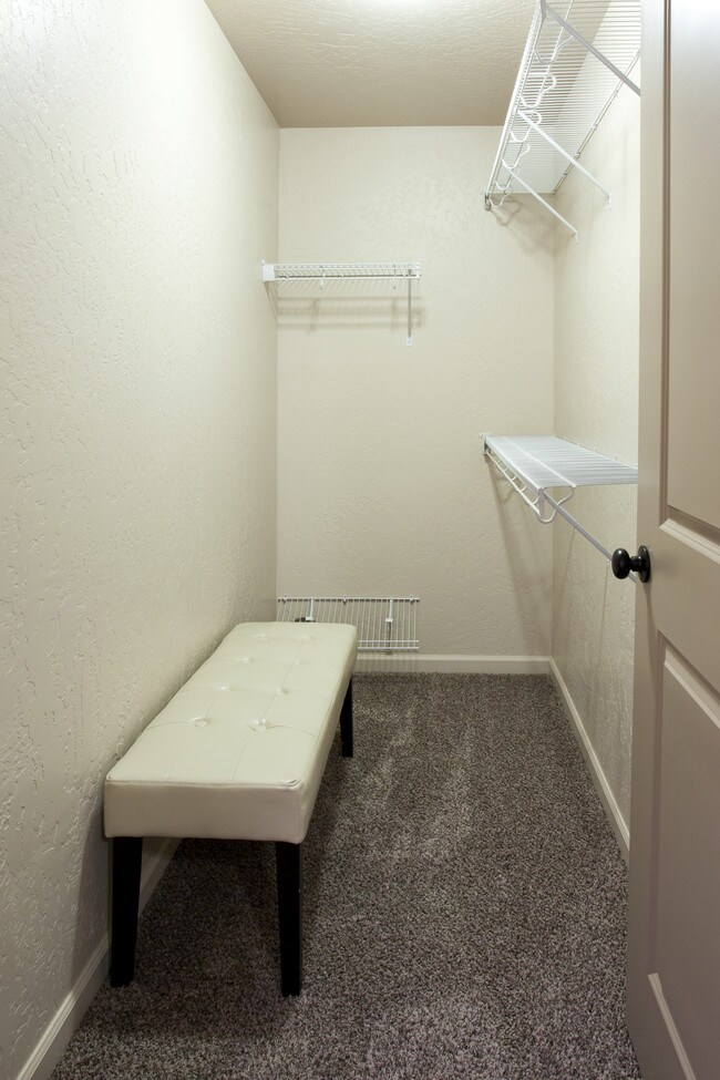 Residence at River Run Apartments in Spokane, WA