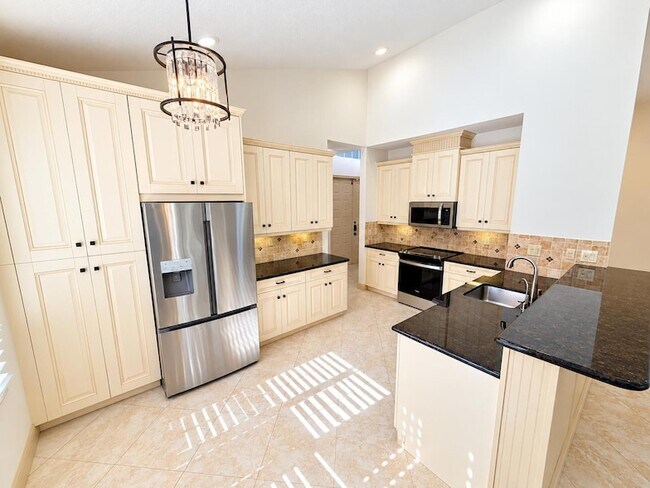 Foto del edificio - 6841 NW 81st Ct