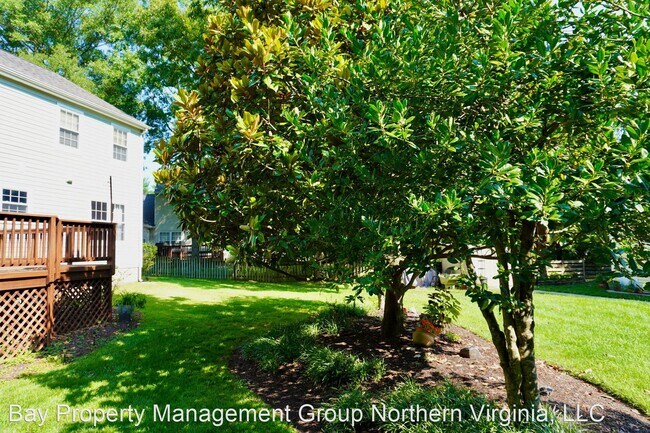 Building Photo - 3 br, 2.5 bath House - 15203 SOVEREIGN PLACE