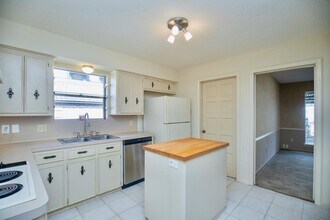 Building Photo - 3903 Kiamesha Dr