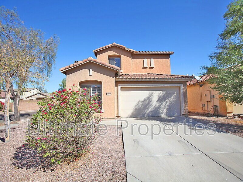 Foto principal - 7928 W Florence Ave