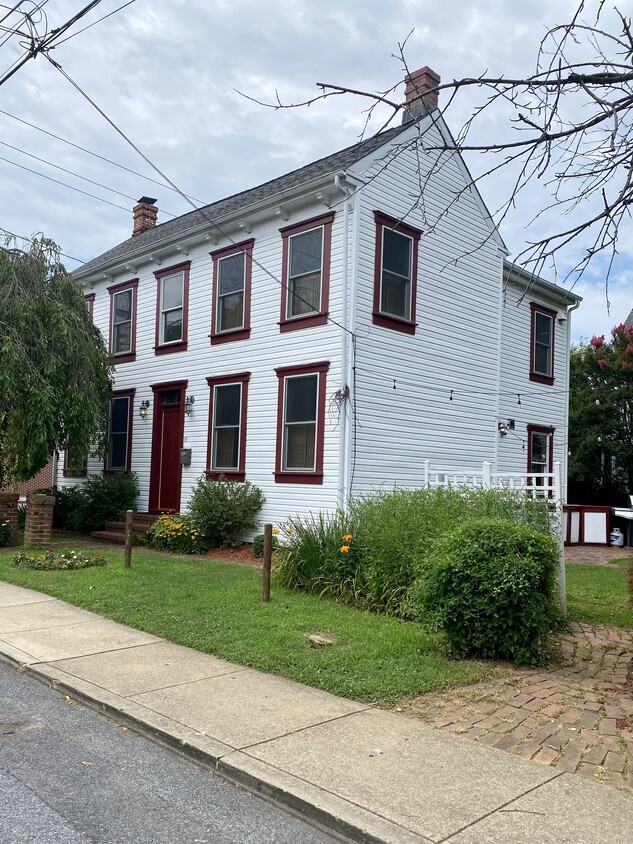 Primary Photo - 501 Fourth St