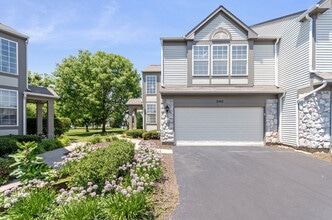 Building Photo - 3160 Bromley Ln