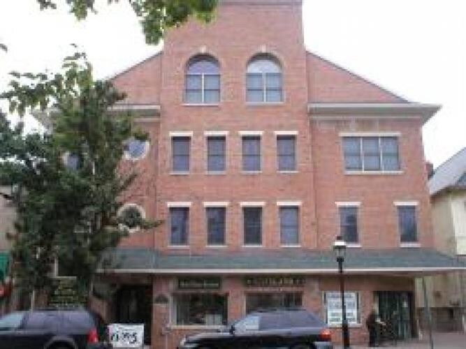 Primary Photo - 29 Alden St