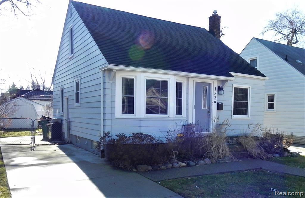 1239 Columbia Rd, Berkley, MI 48072 House Rental in Berkley, MI